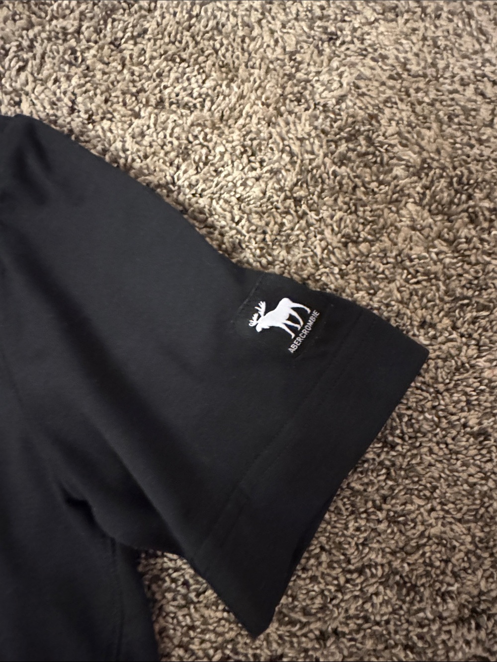Abercrombie Kids Black Short-Sleeve Hoodie with Kangaroo Pocket - Picture 3 of 4